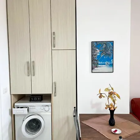 Cozy Near The Beach Apartment Durres